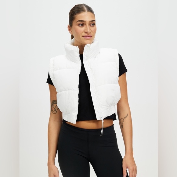 Urban Outfitters BDG Cropped White Collared Zip-Up Cinch Waist Puffer Vest - Picture 3 of 12